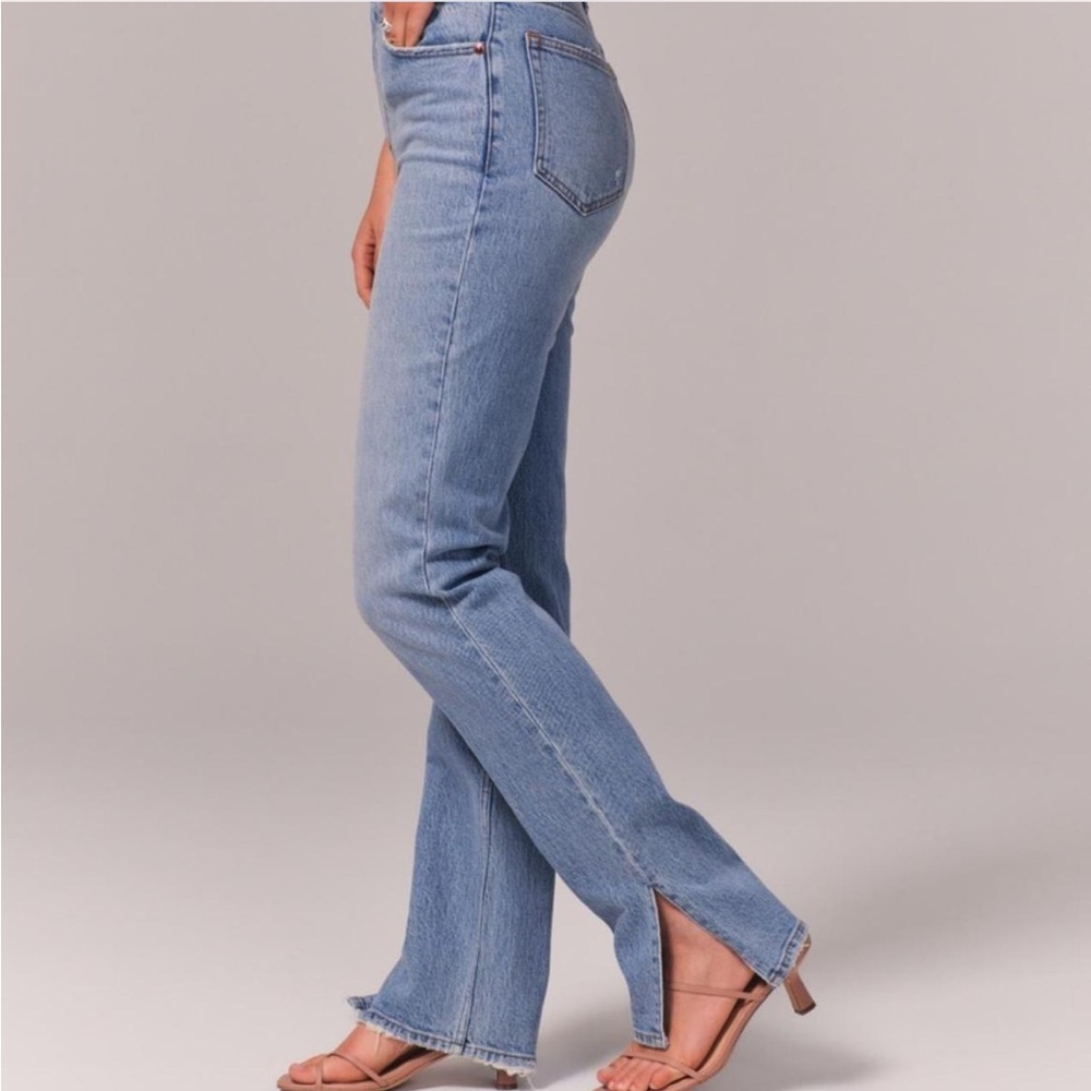 Abercrombie & Fitch The ‘90s Straight Ultra High Rise Denim Jeans

00 Short - 24